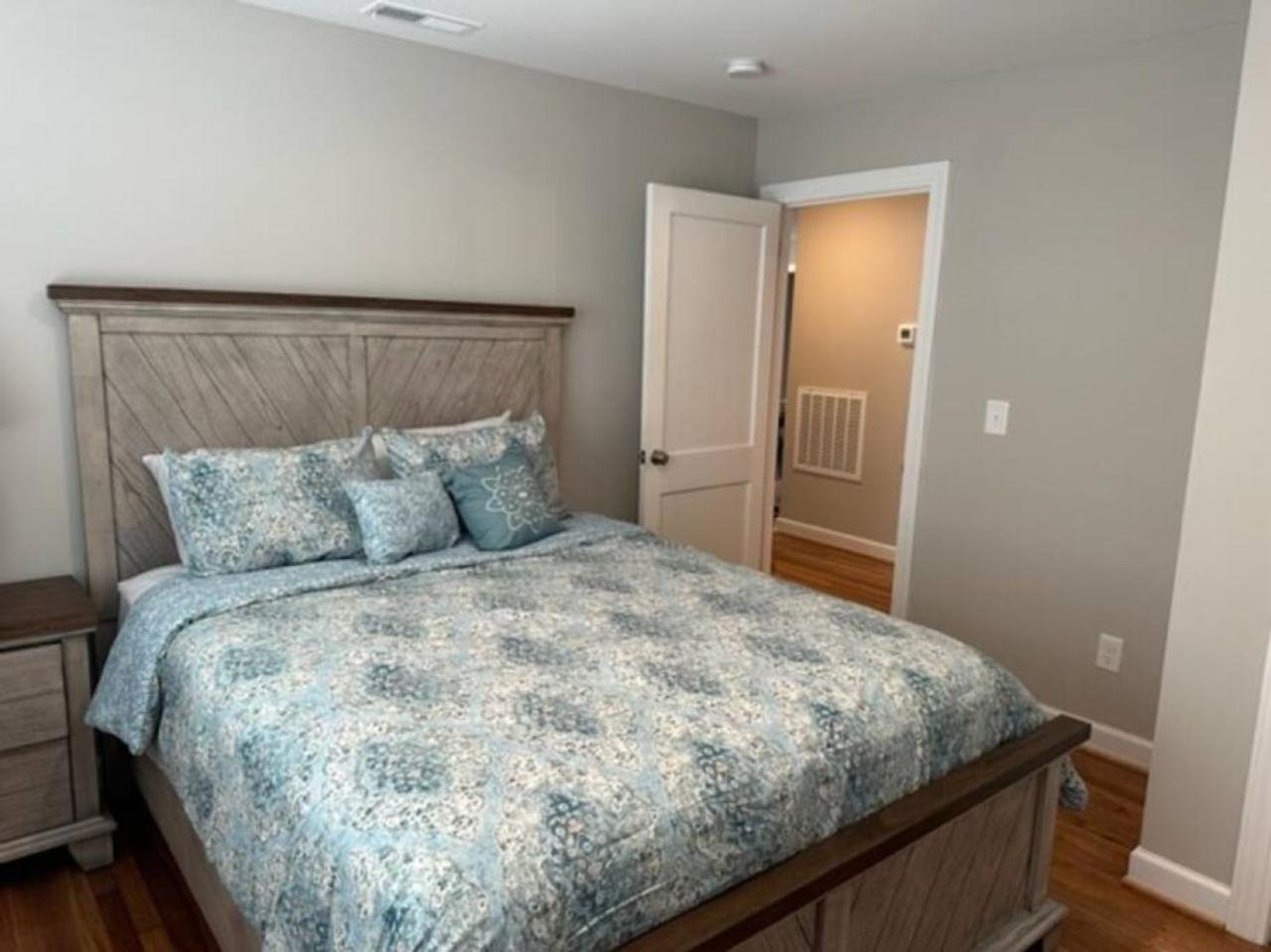 Holy Holt Of Lexington Villa Bagian luar foto